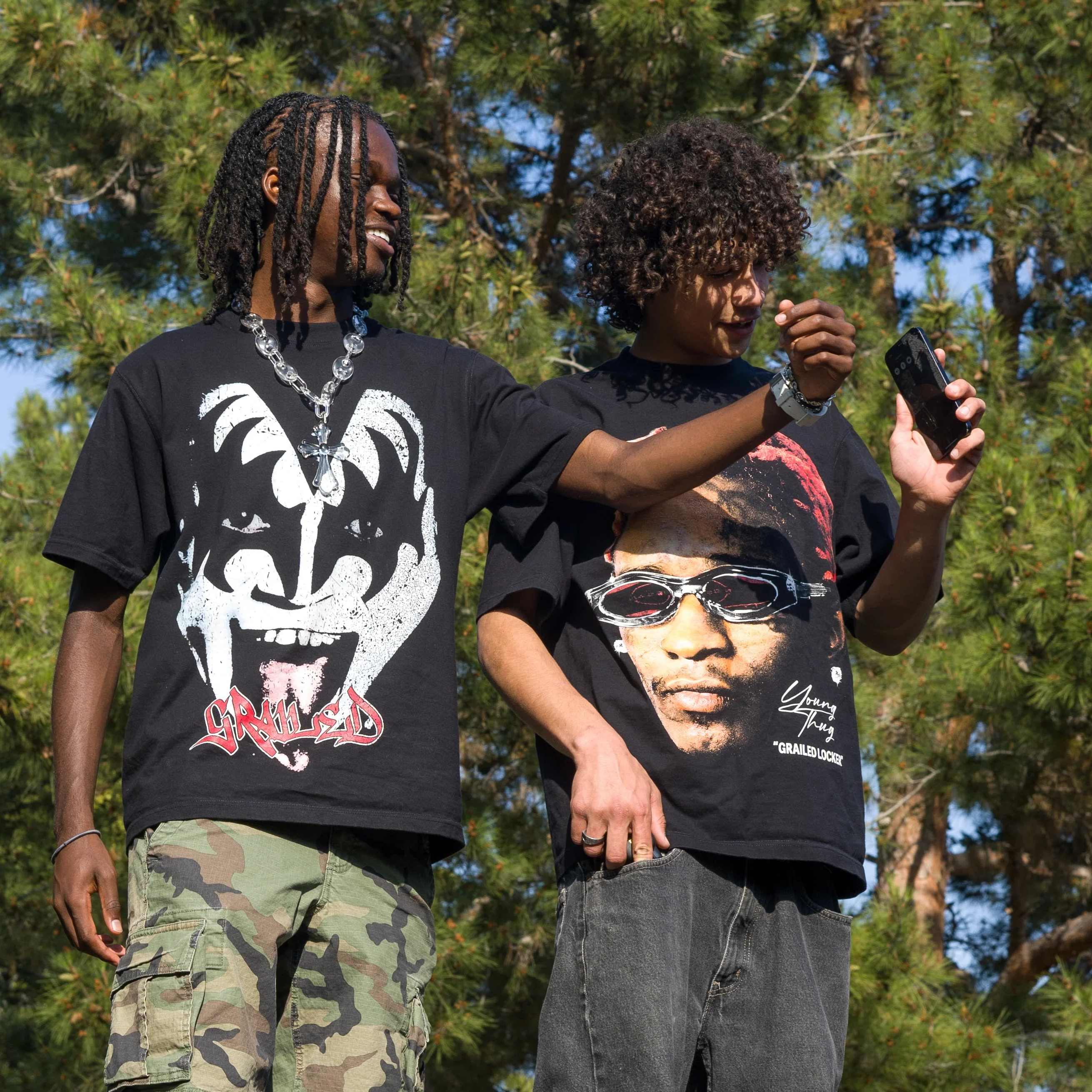 "Kiss Me Tee" (Black) - Image 9